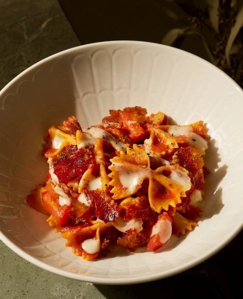 Pasta amatriciana in tomato sauce